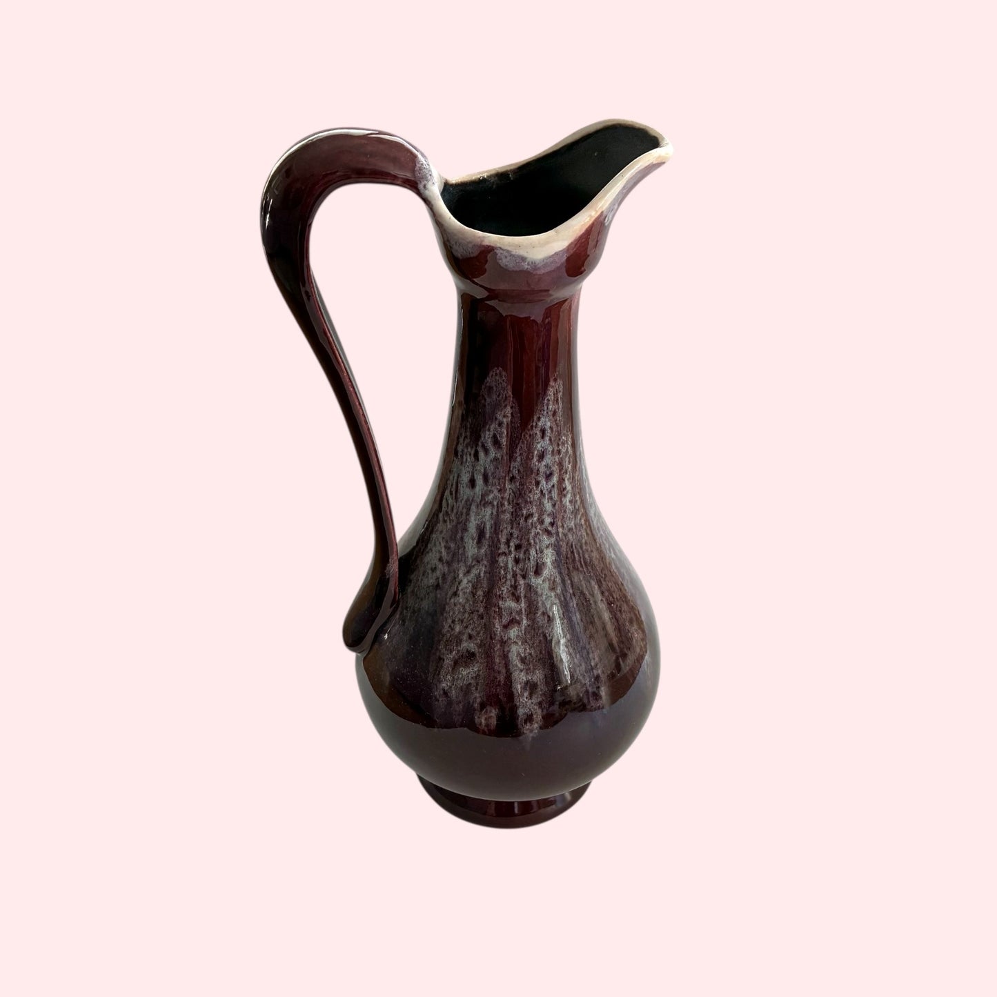 Kupittaan-saven-kannu