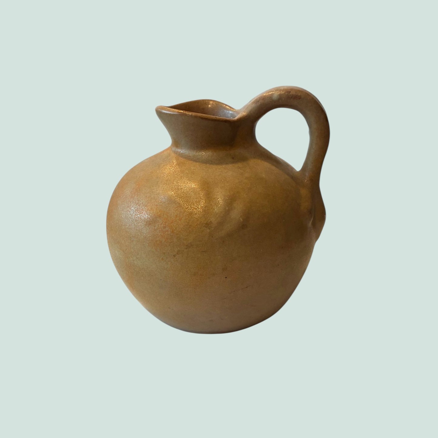 Kupittaan-savi-kannu-320-ruskea