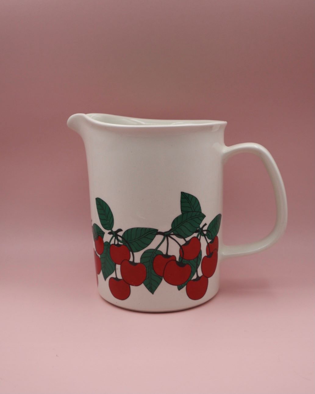 arabia-kirsikka-kannu