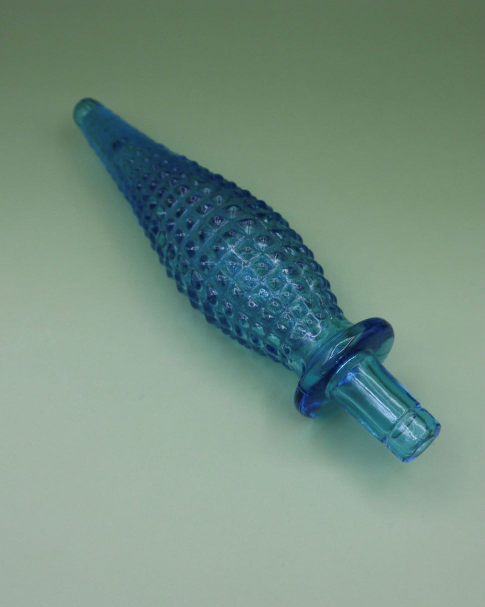empoli-genie-bottle-stopper-diamond-cut-ligth-blue