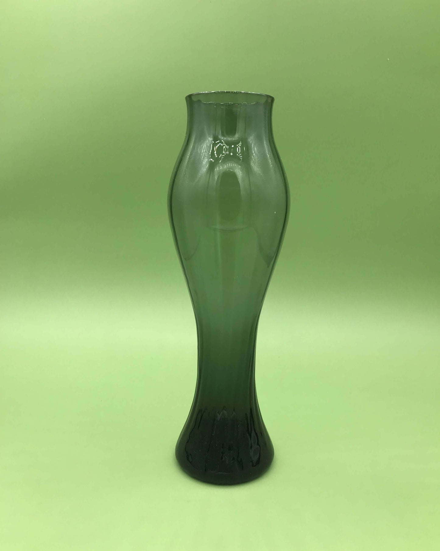 riihimaen-lasi-harmaa-pieni-maljakko