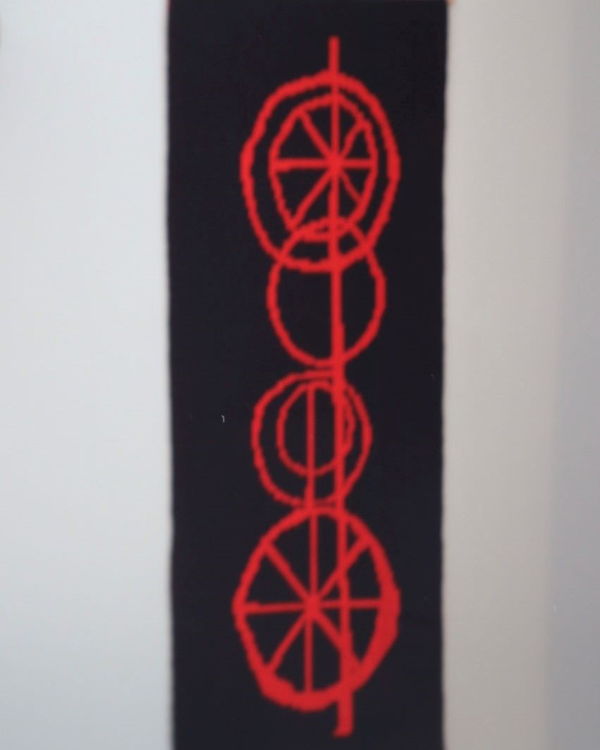 seinavaate-punainen-musta