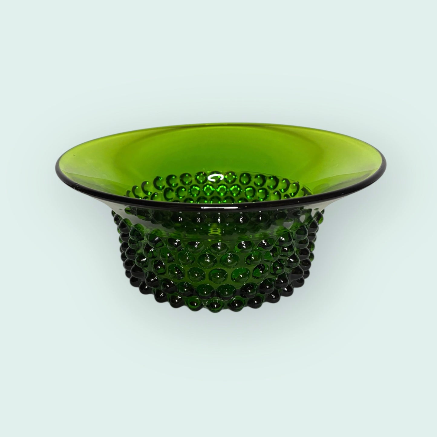 Nuutajarven-lasi-nappyla-kulho-vihrea