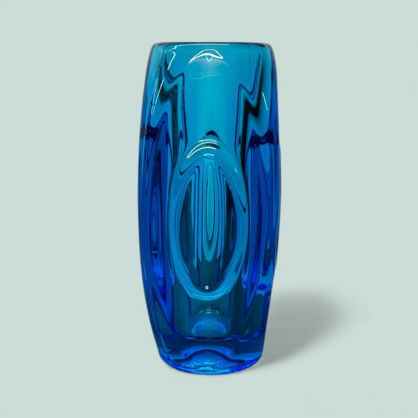 bullet-vase-blue