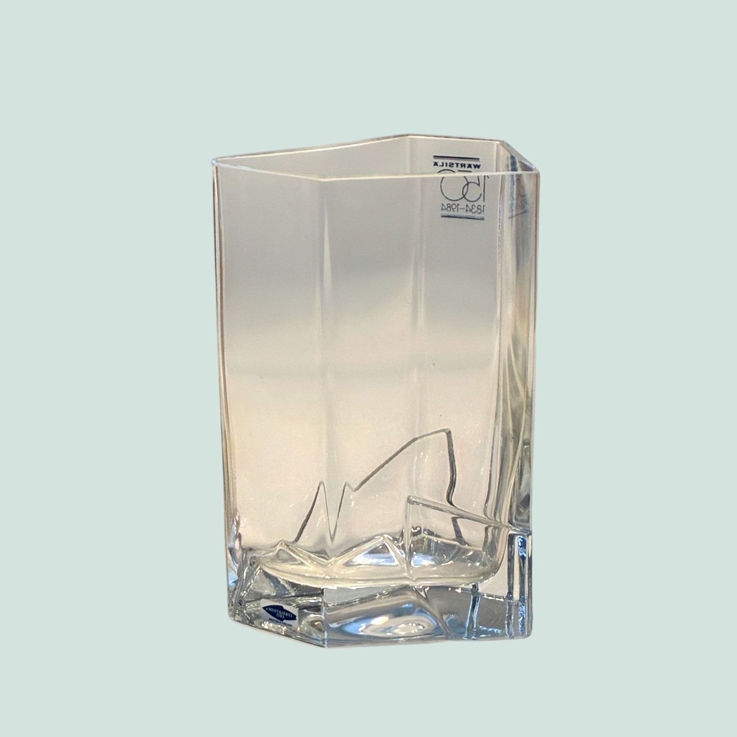 Nuutajarven-lasi-juhlamaljakko-wartsila-150v