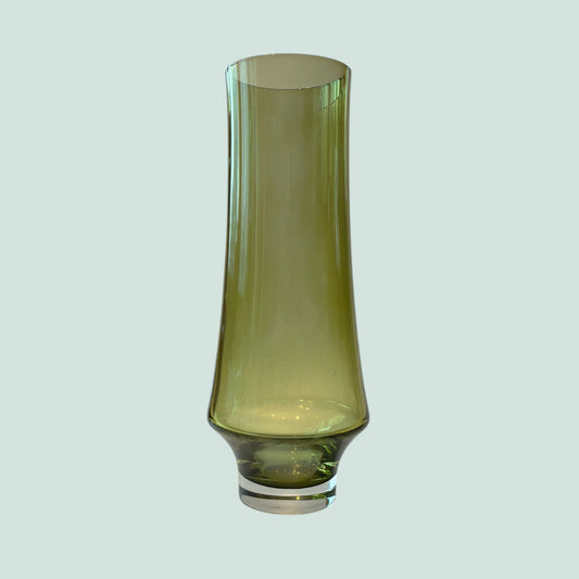 Riihimaen-lasi-maljakko-1374-vihrea