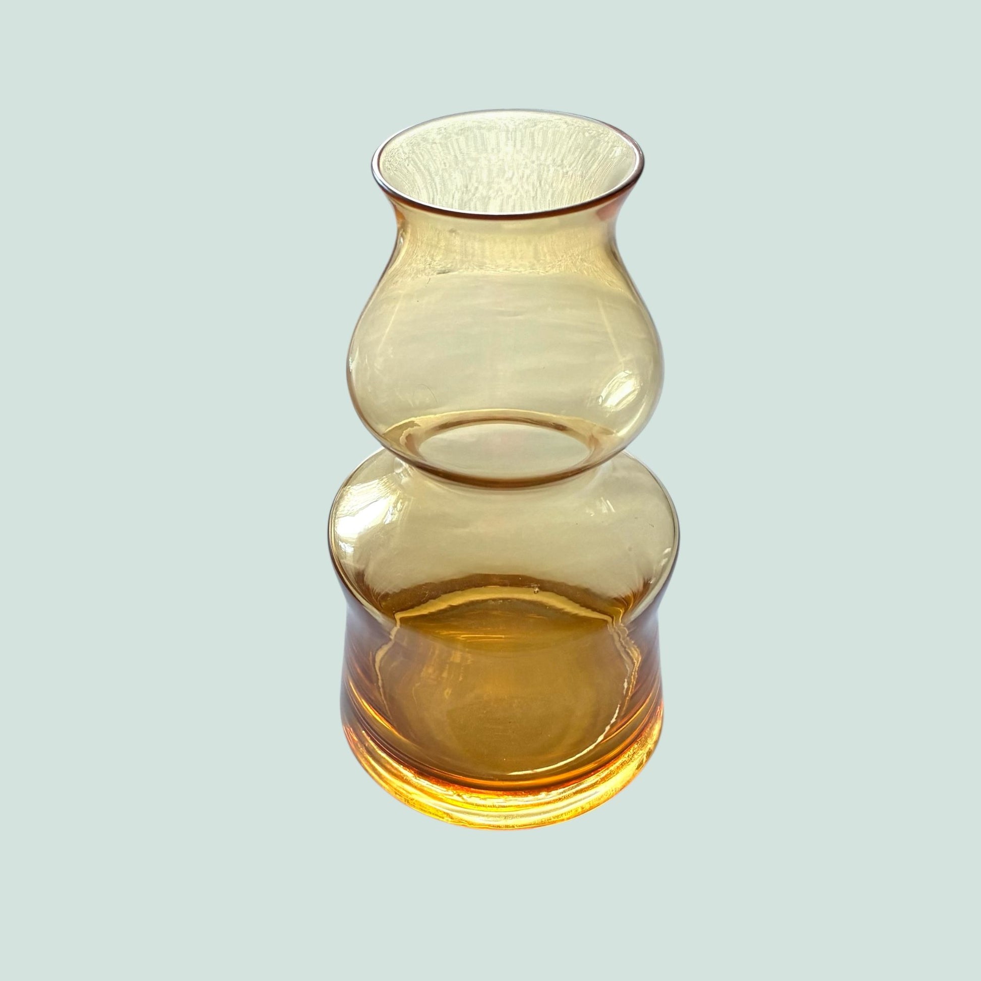 Riihimaen-lasi-maljakko-aladin-amber