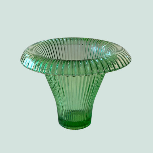 Riihimaen-lasi-maljakko-pyorea-vihrea