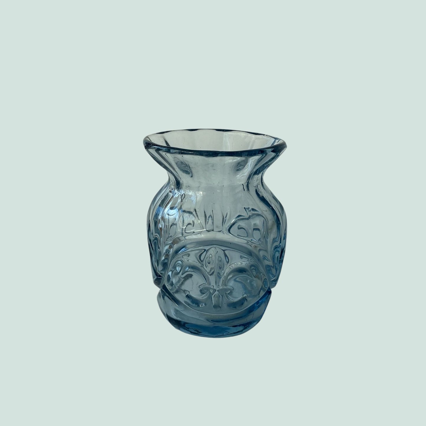 Riihimäki glass small vase with fleur-de-lys pattern