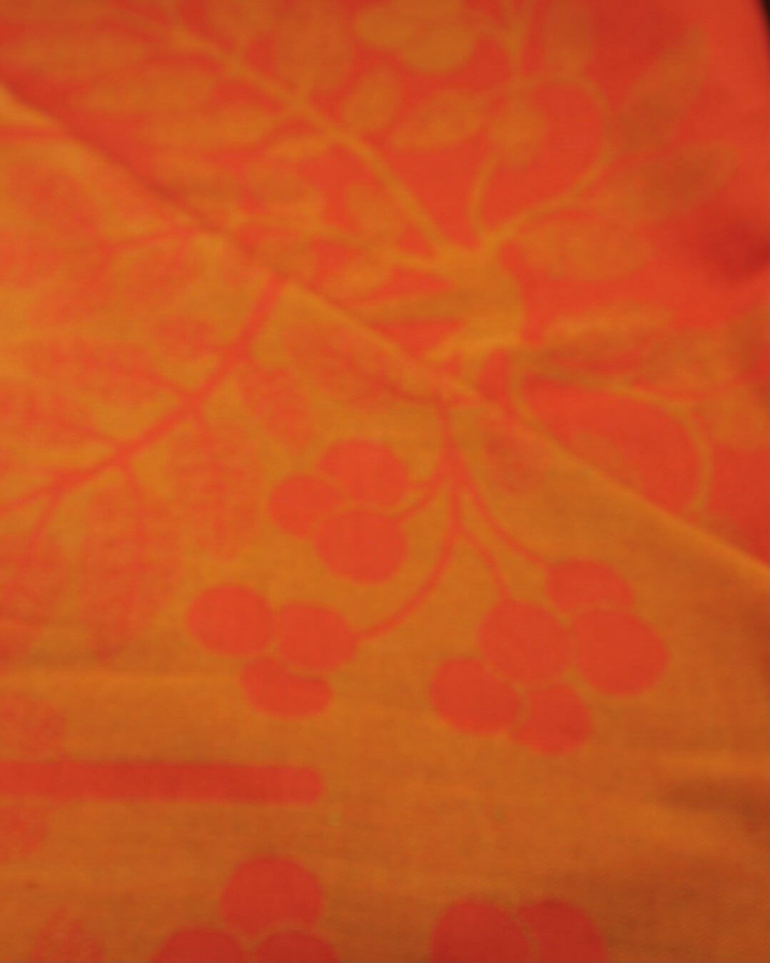 Tampella-pihlajanmarja-poytaliina-oranssinpunainen